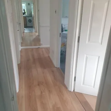 Peaceful Room On Sharing Flat In Wimbledon London Exterior photo