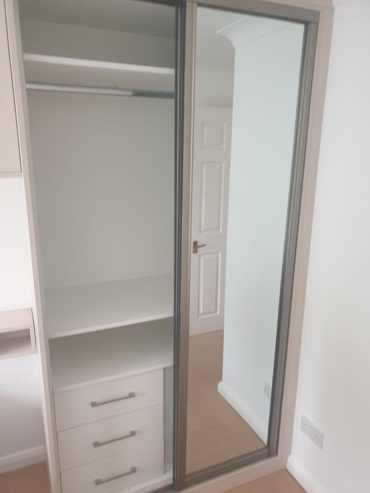 Peaceful On Sharing Flat In Wimbledon